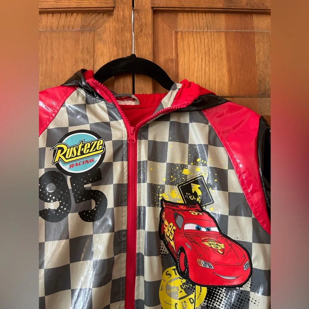 Disney/Pixar Boy’s Cars, Grey, Checked Lightning McQueen Raincoat, Approx. Sz M